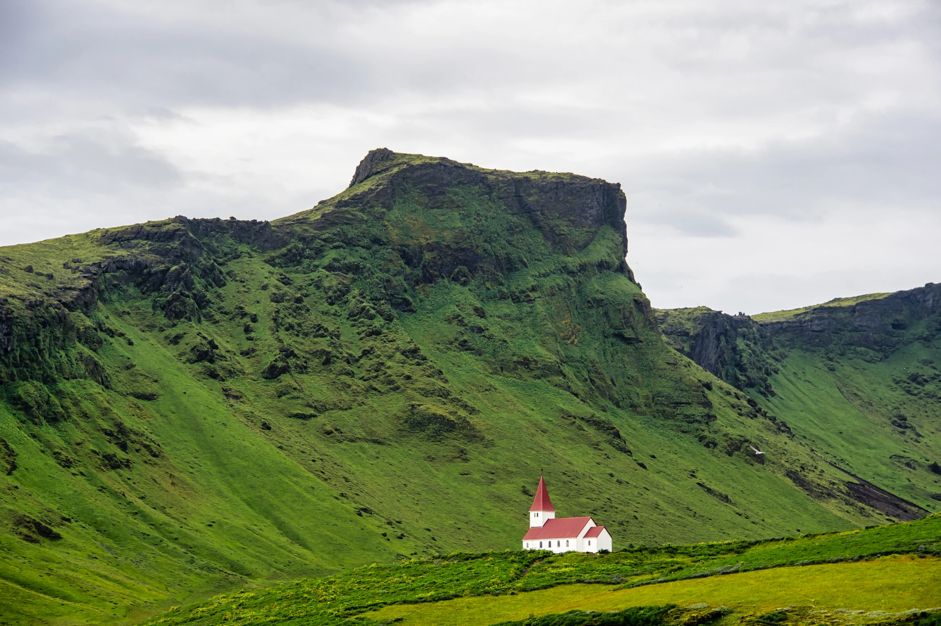 l'humain et la nature. Vik. Islande – Image 3