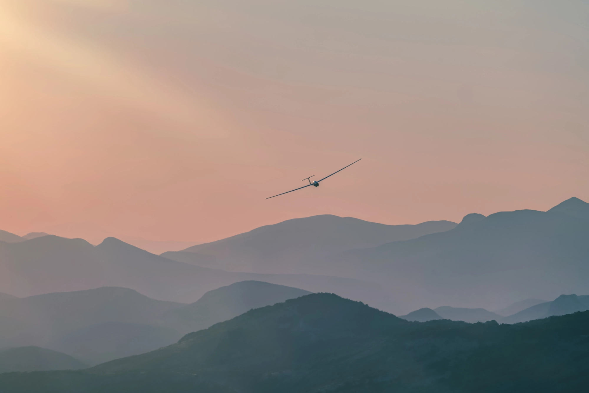 Légéreté, vol à voile. Fayence. Sud de la France – Image 3